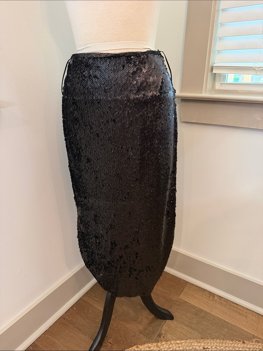 Women's Black Sequin Midi Skirt - Streamlined Pencil Silhouette
